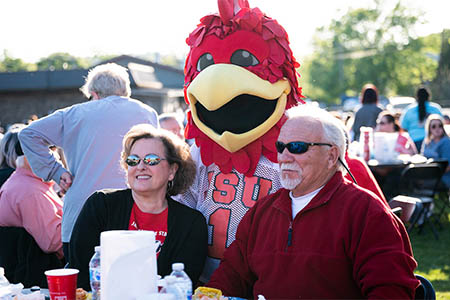 Alumni attending Shrimp Boil