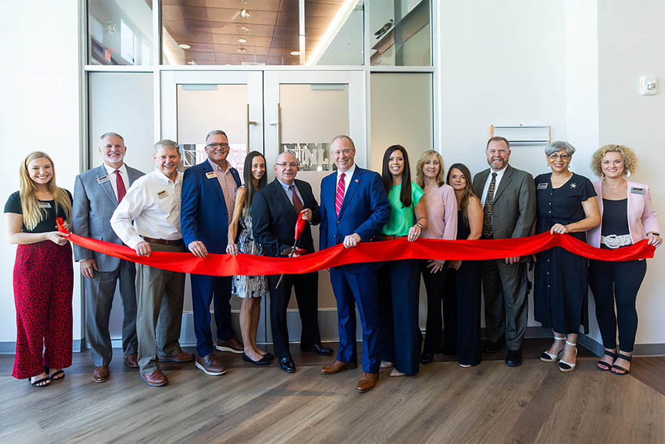 New Leaf Marketing Executive Dining Room Ribbon Cutting