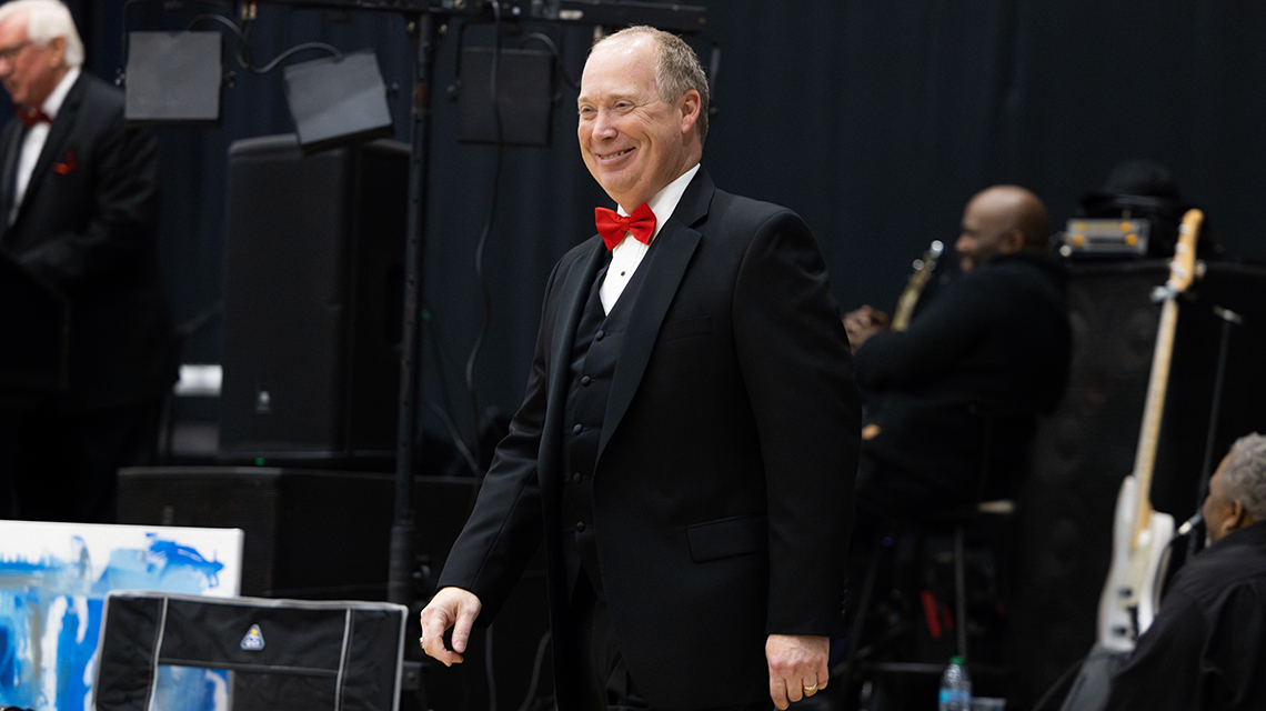 Annual Red Tie Dinner and Auction